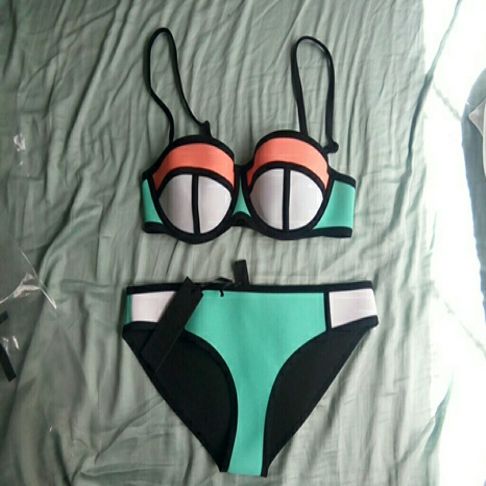 Triangle bikini